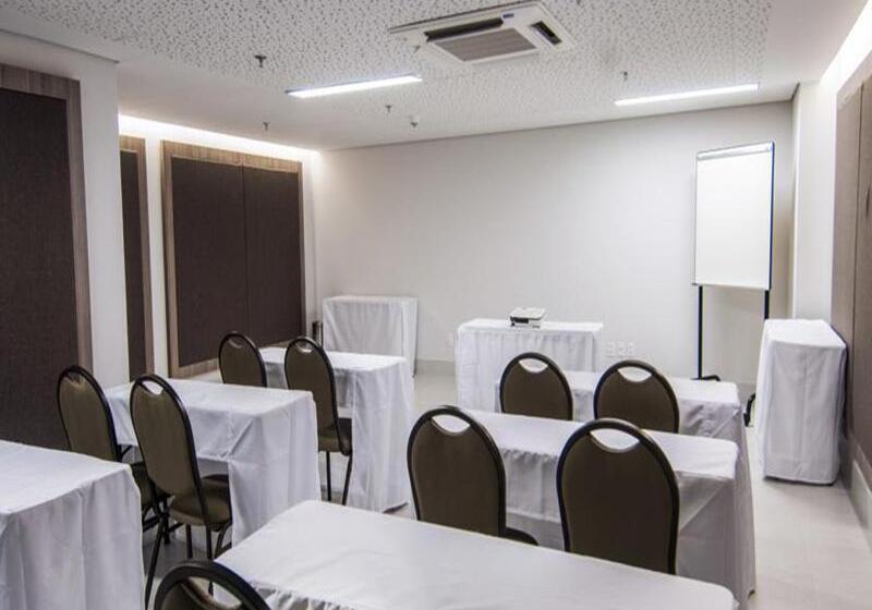 ホテル Mega Moda Goiania