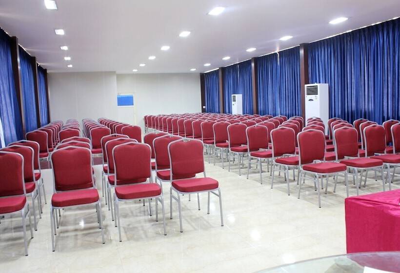 酒店 La Oasis By Meraden