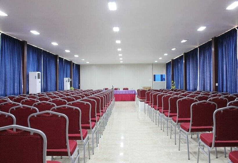 酒店 La Oasis By Meraden