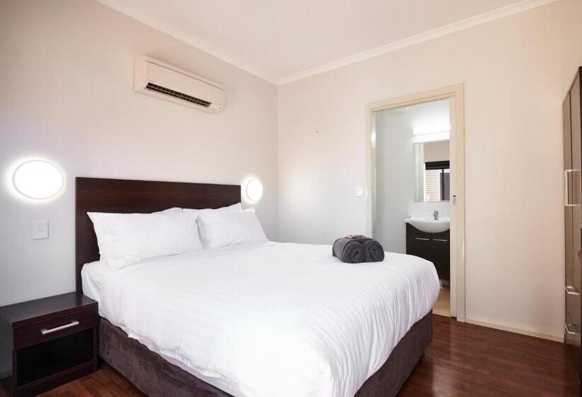 هتل Mia Mia House In The Desert