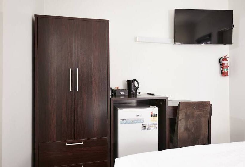 هتل Mia Mia House In The Desert