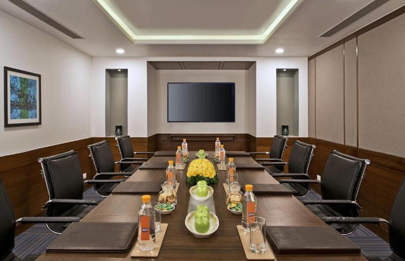 ホテル Nirwana Hometel Jaipur  A Sarovar