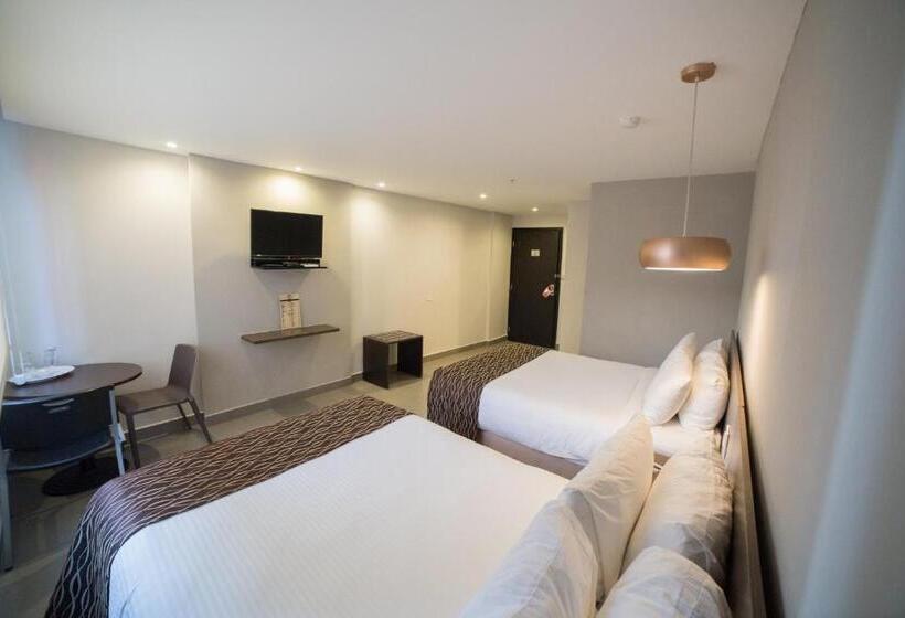 Отель Ojos Del Rio