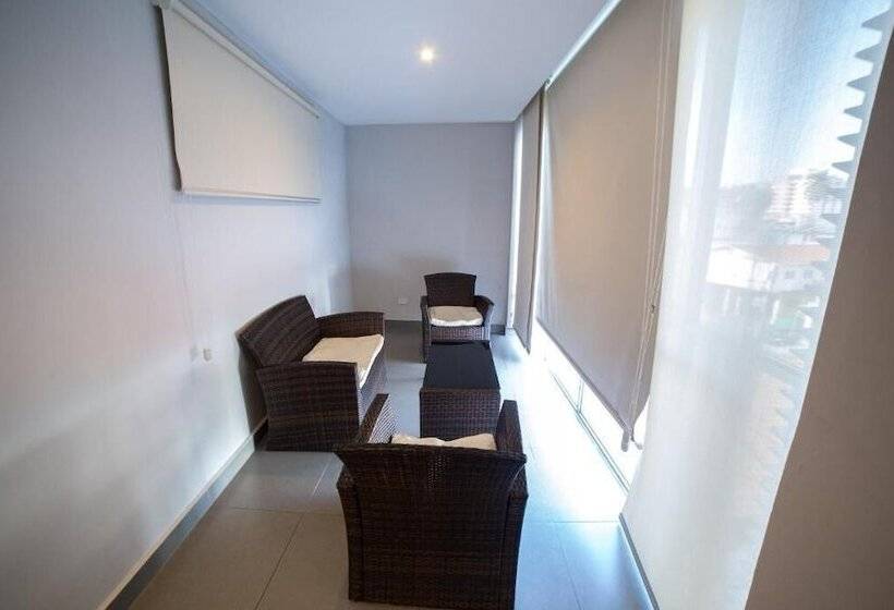 Отель Ojos Del Rio