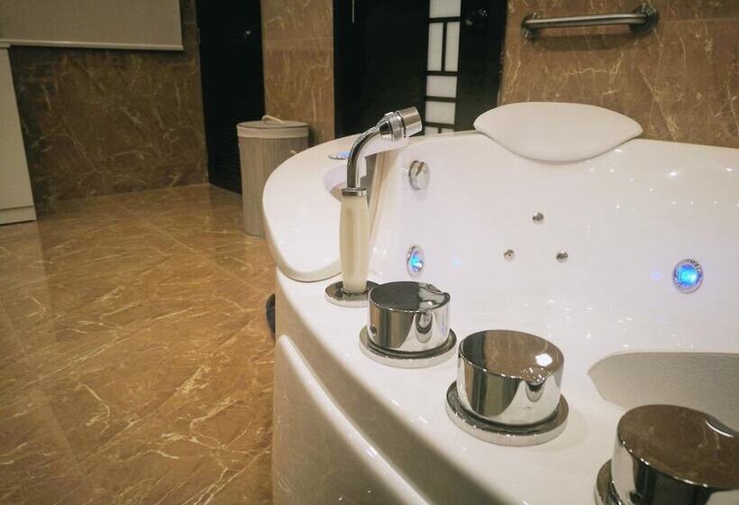 Отель Ojos Del Rio