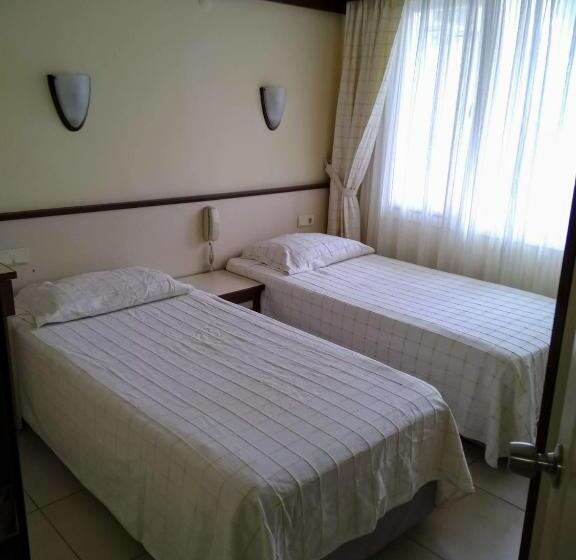 Отель Oya Family Suites