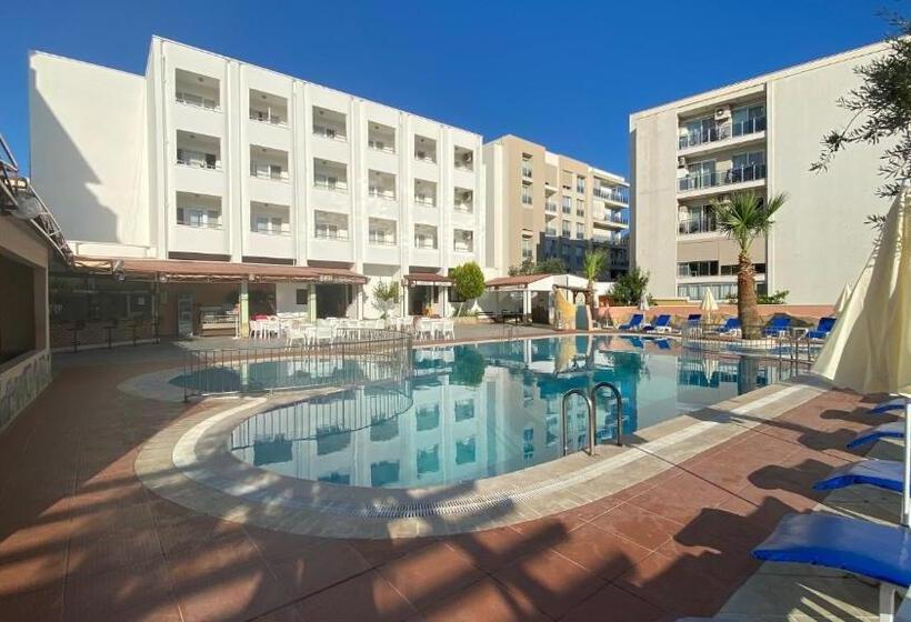 Отель Oya Family Suites