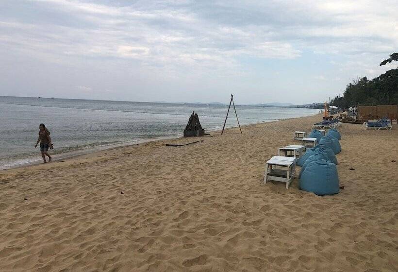 هتل Phu Van Resort & Spa