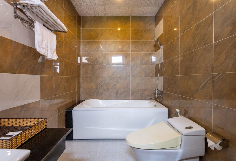 هتل Phu Van Resort & Spa