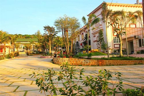 Hotel Phu Van Resort And Spa