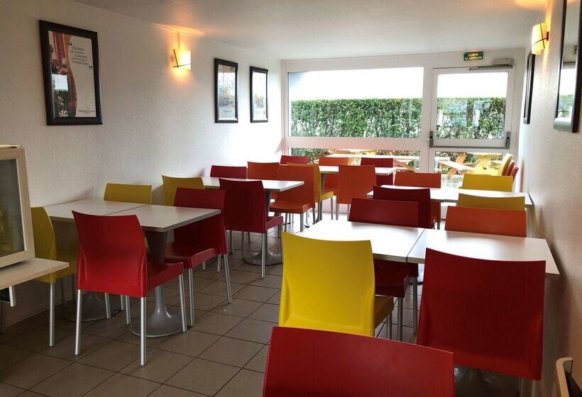 ホテル Première Classe Mâcon Sud