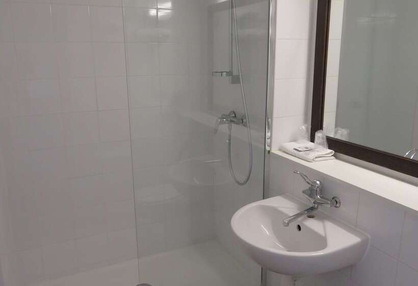 فندق Première Classe Mâcon Sud