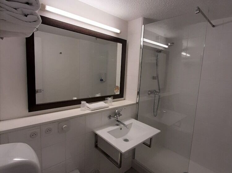 فندق Première Classe Mâcon Sud