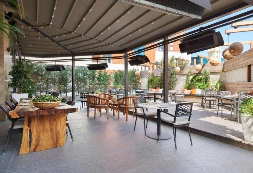 בית מלון כפרי Ramada Plaza By Wyndham Eskisehir