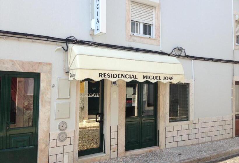 호텔 Residencial Miguel José