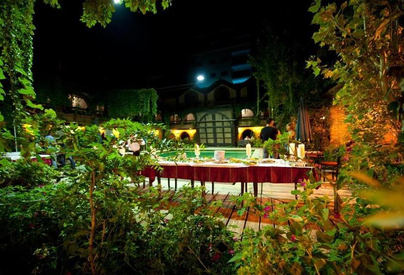 בית מלון כפרי Restaurant Bujtina E Gjelit