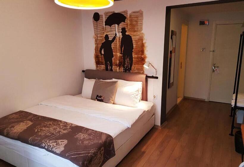 ホテル Rumours Inn