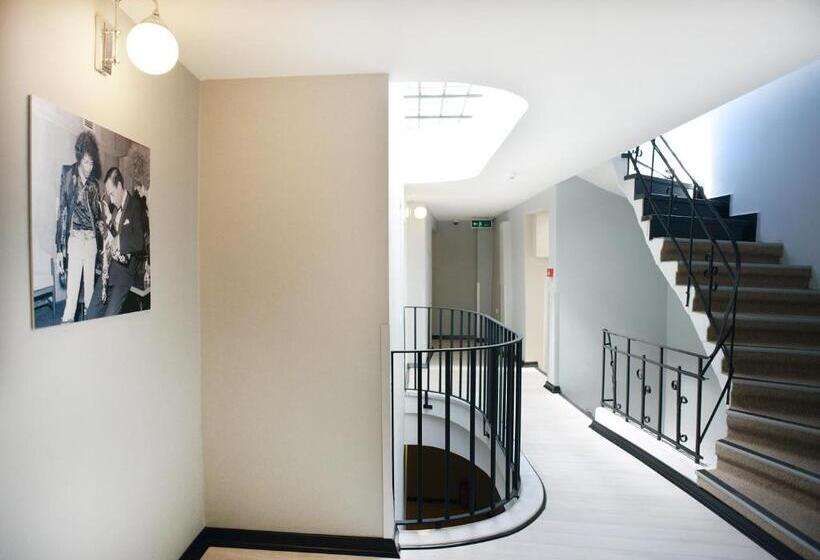 ホテル Rumours Inn