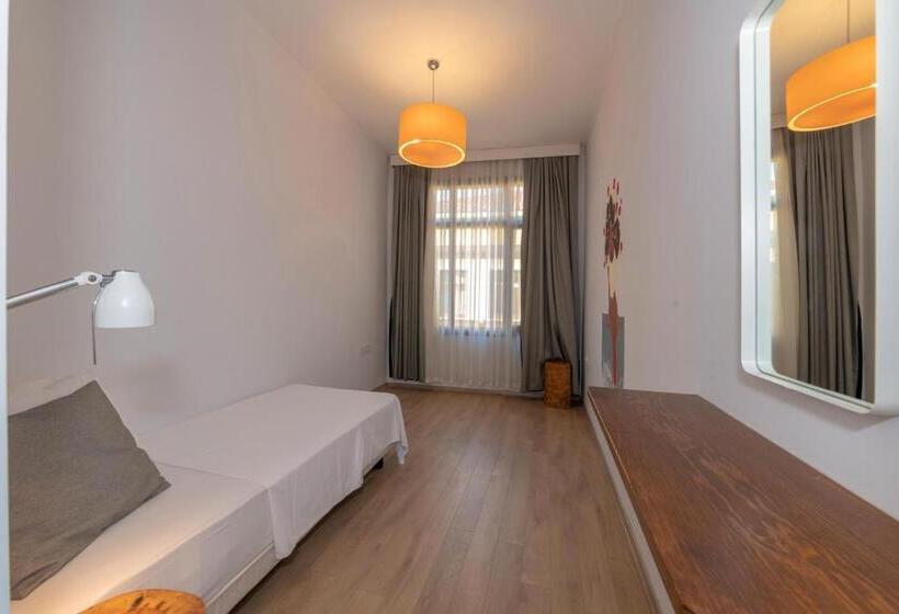 ホテル Rumours Inn