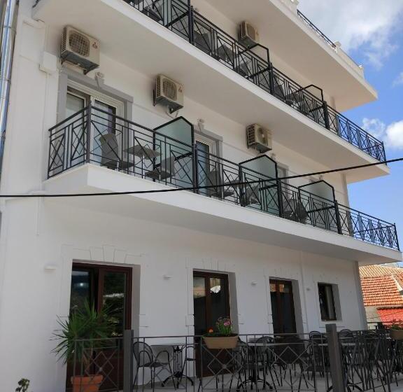 هتل San Nectarios