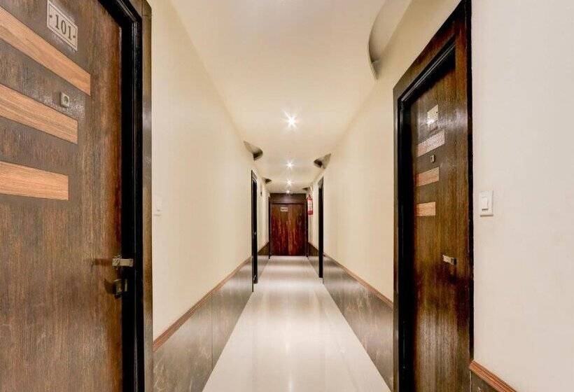 هتل Super Townhouse Oak Madhapur Nera Regency