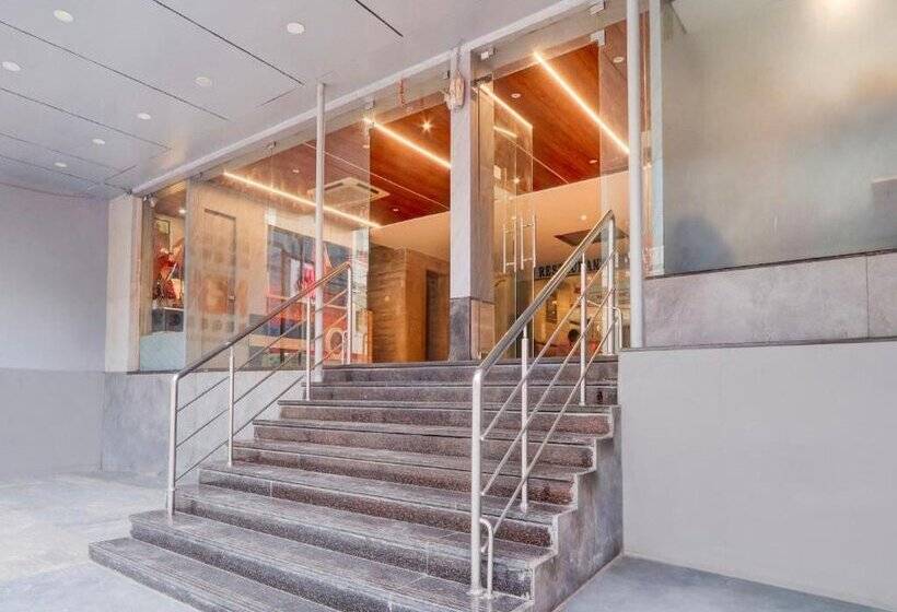 هتل Super Townhouse Oak Madhapur Nera Regency