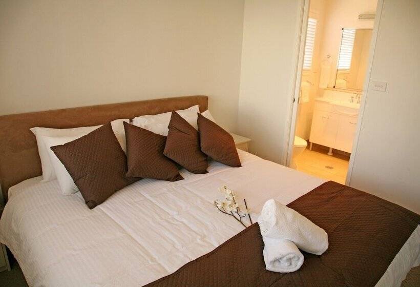 בית מלון כפרי Surf Beach Holiday Park