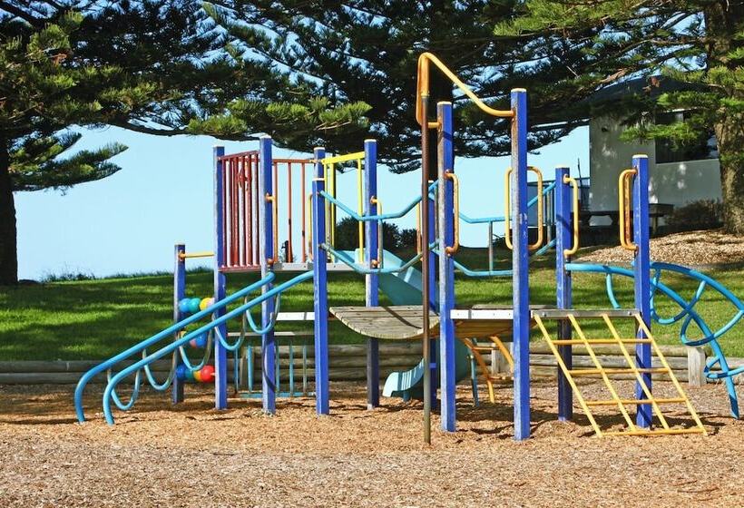 בית מלון כפרי Surf Beach Holiday Park