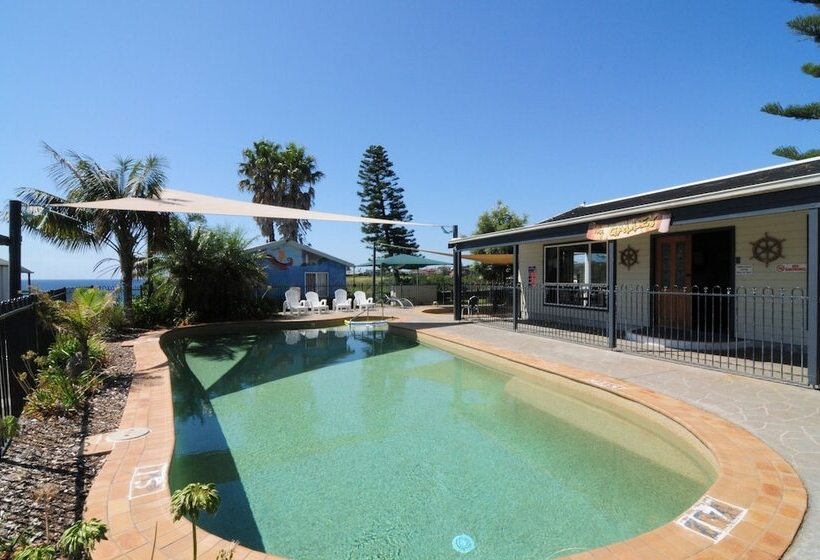 בית מלון כפרי Surf Beach Holiday Park