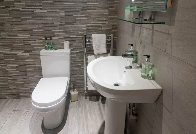 בית מלון כפרי The Red Pump Inn