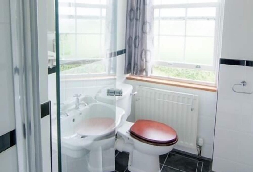 בית מלון כפרי The Red Pump Inn