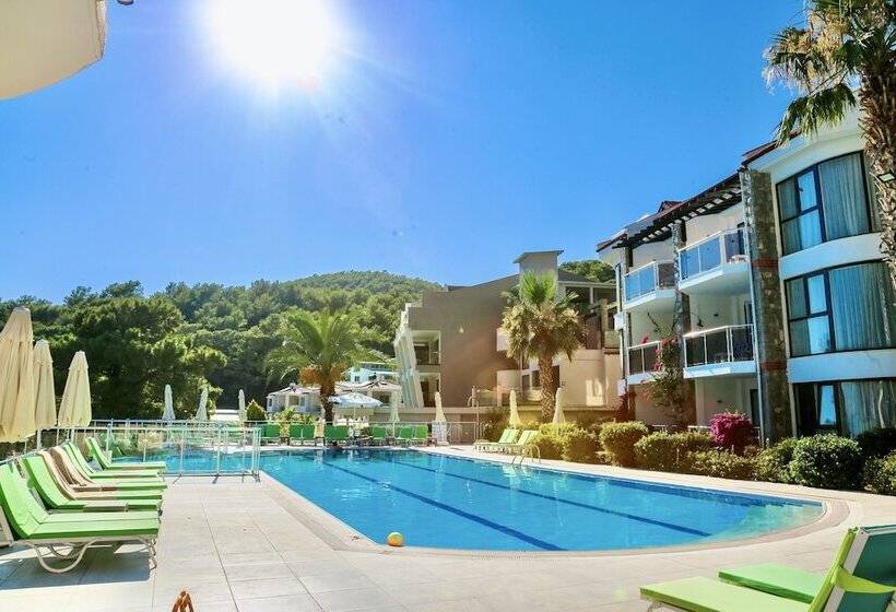 Отель Tropical Deluxe