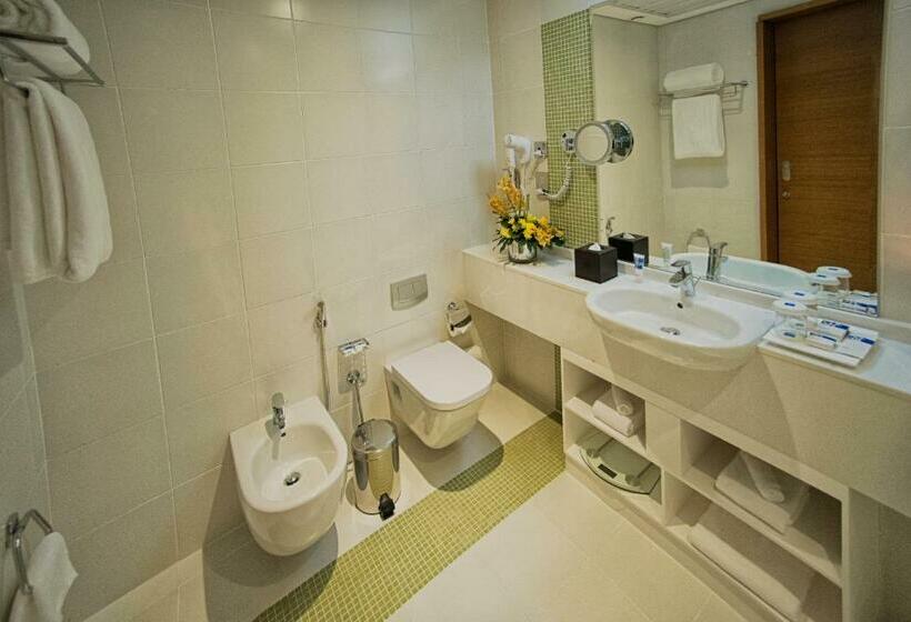 فندق Tryp By Wyndham Abu Dhabi City Center