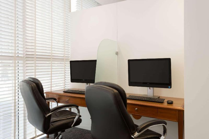 فندق Tryp By Wyndham Abu Dhabi City Center