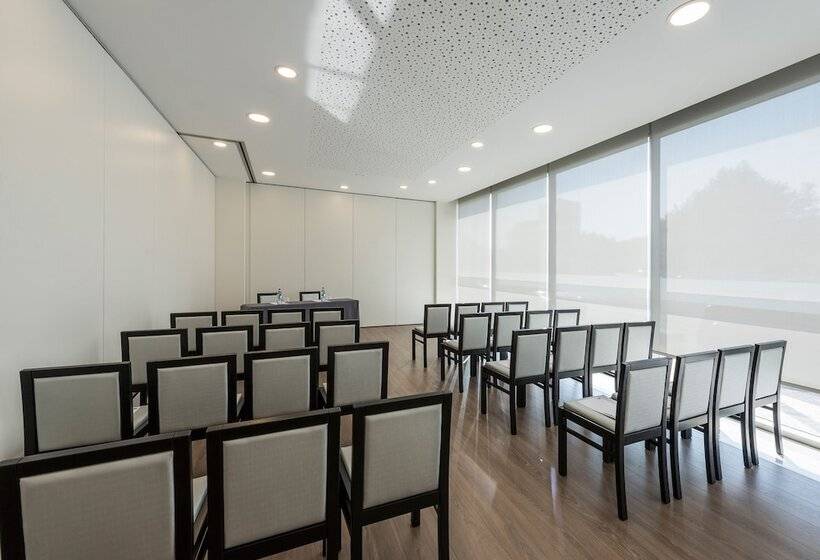 فندق Tryp By Wyndham Leiria