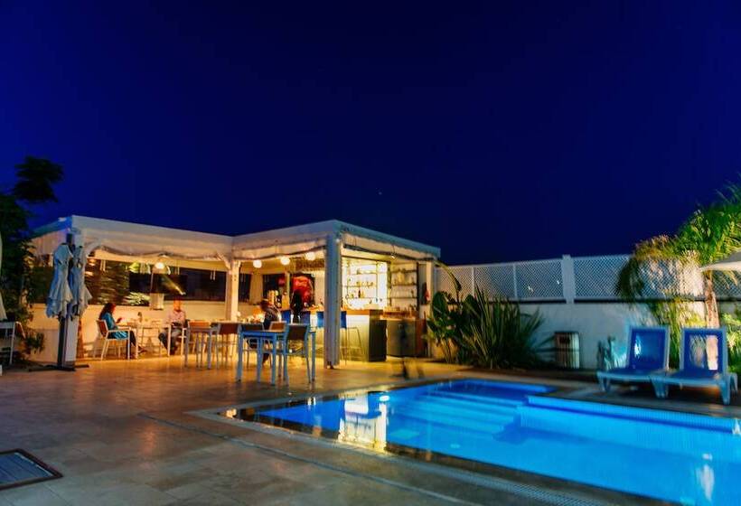 Отель Via Farilya