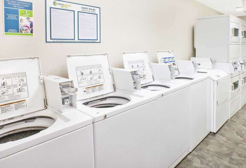 בית מלון כפרי Woodspring Suites Holland  Grand Rapids