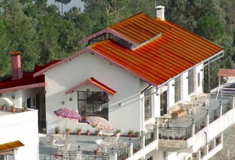 Отель Woodsvilla Resort