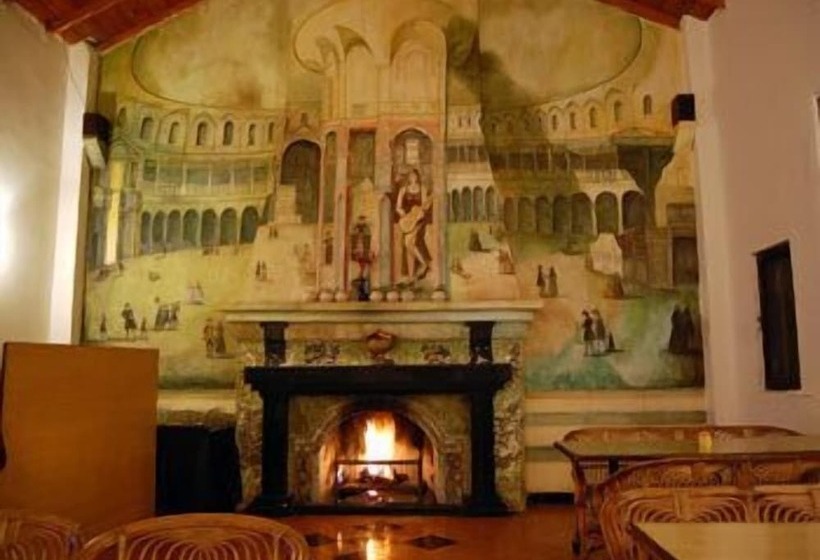 Отель Woodsvilla Resort