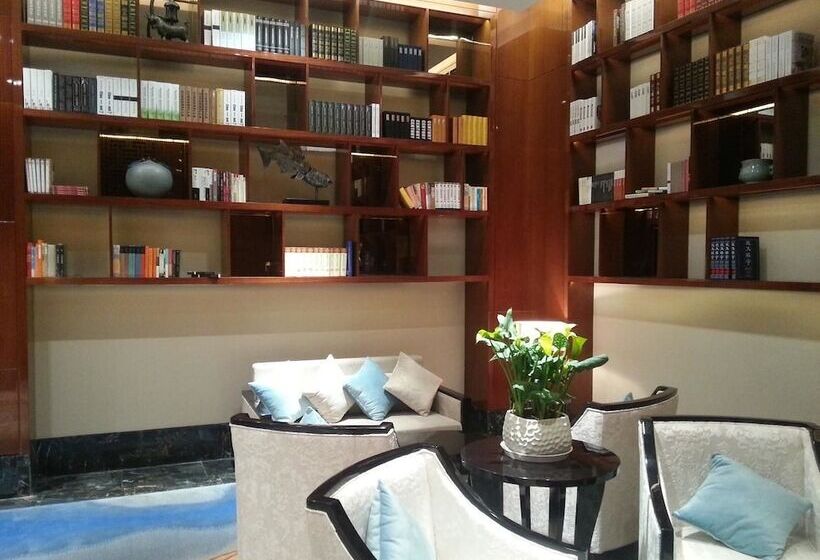 Отель Yang Peng Jin Jiang