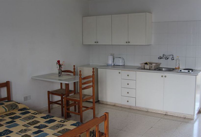 Lefki Tree Tourist Apartments