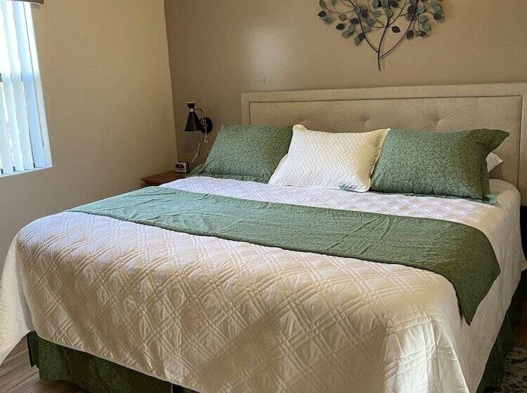 فندق على الطريق Affordable Corporate Suites Of Salem