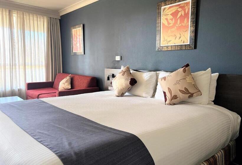 مُتل Bathurst Motor Inn