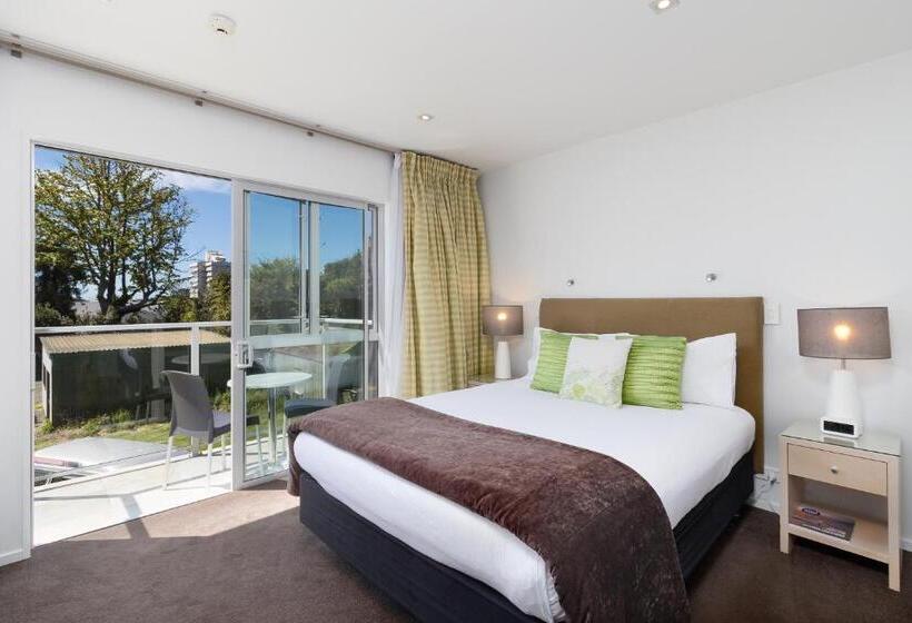 مُتل Century Park