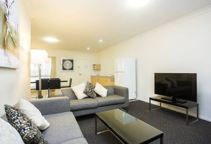 مُتل Coral Cay Resort