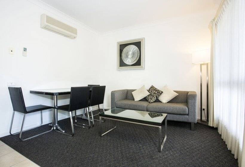 مُتل Coral Cay Resort