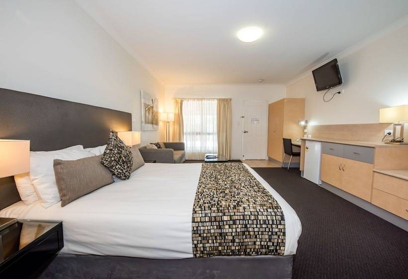 مُتل Coral Cay Resort