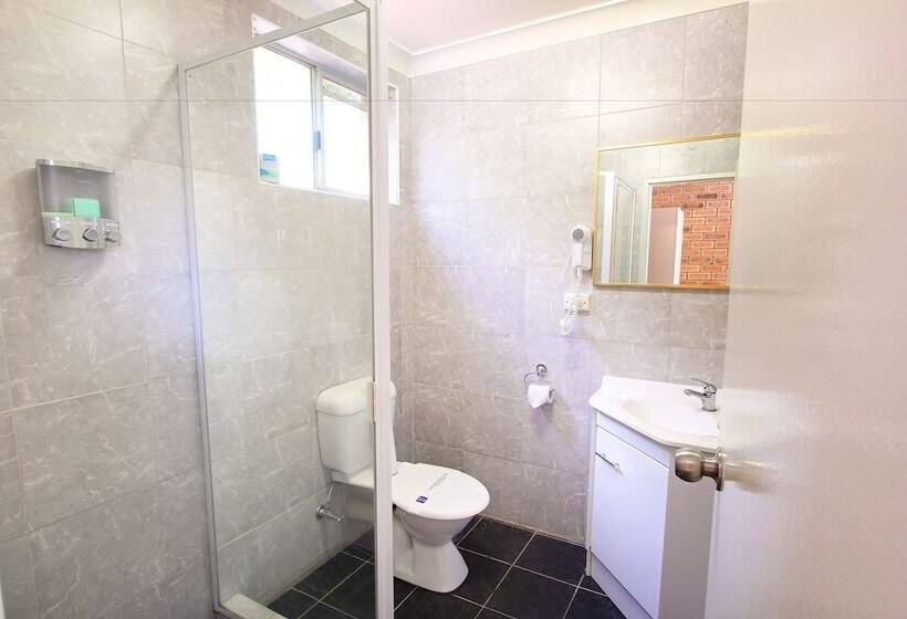 מוטל Garden City Motor Inn