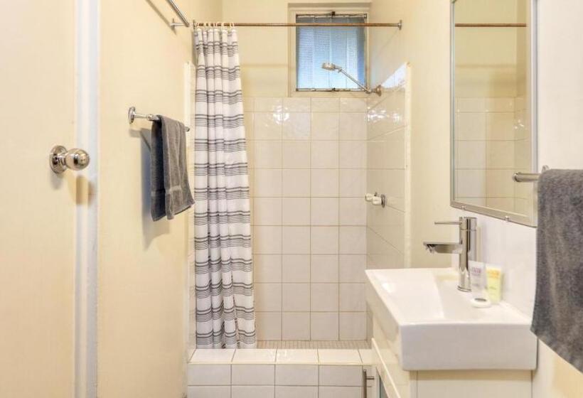 מוטל Hamilton Hume Motor Inn