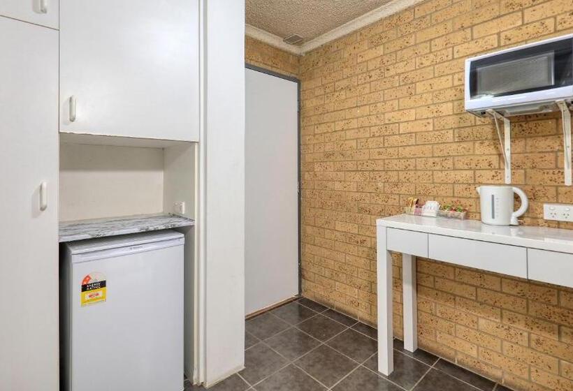 מוטל Hamilton Hume Motor Inn